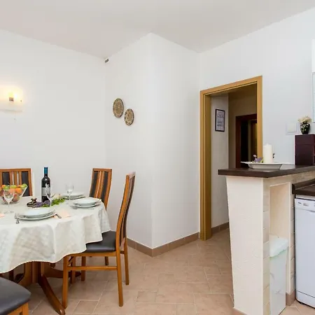 Maledi Apartment *
